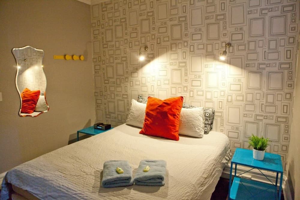 Ansonia Hotel - Hostel