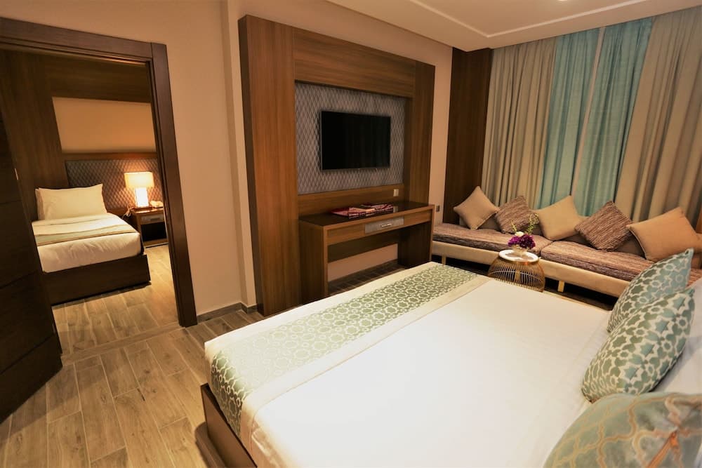 Violet Al Shisha Hotel