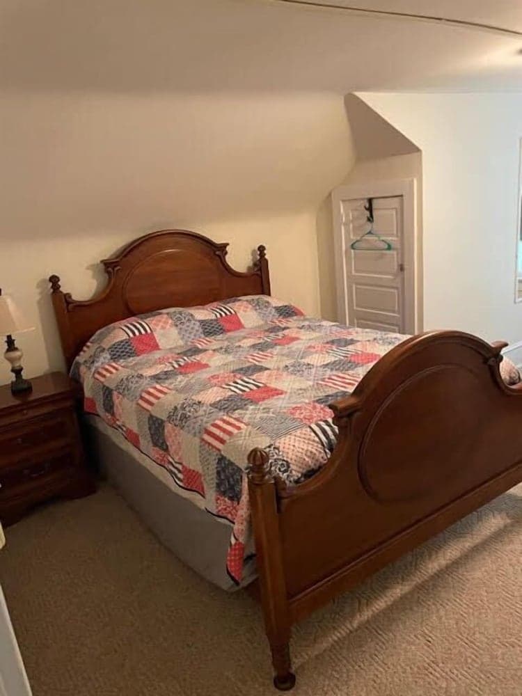 Ww322 East Maple Avenue - Unit 2