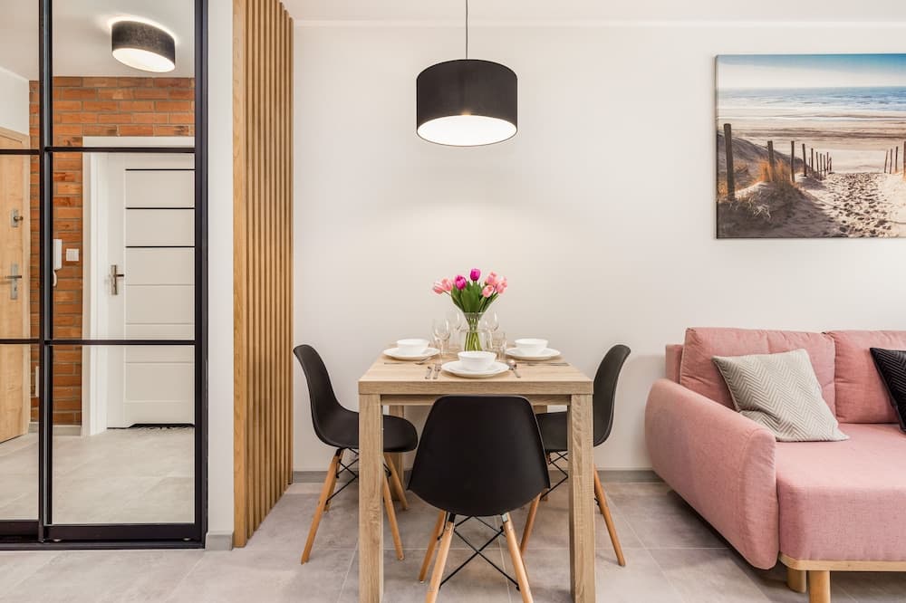 Pearl Marina Studio by Renters