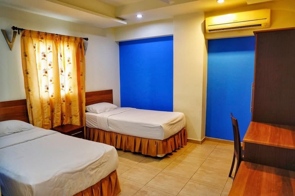 Johny International Hotel