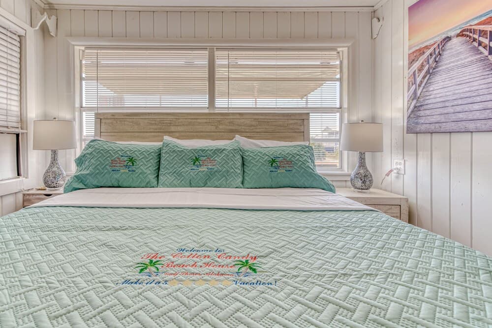 The Cotton Candy Beach House 3 Bedroom Cottage by Redawning