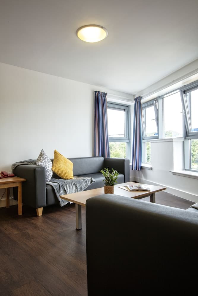 Seabraes Apartments and Rooms