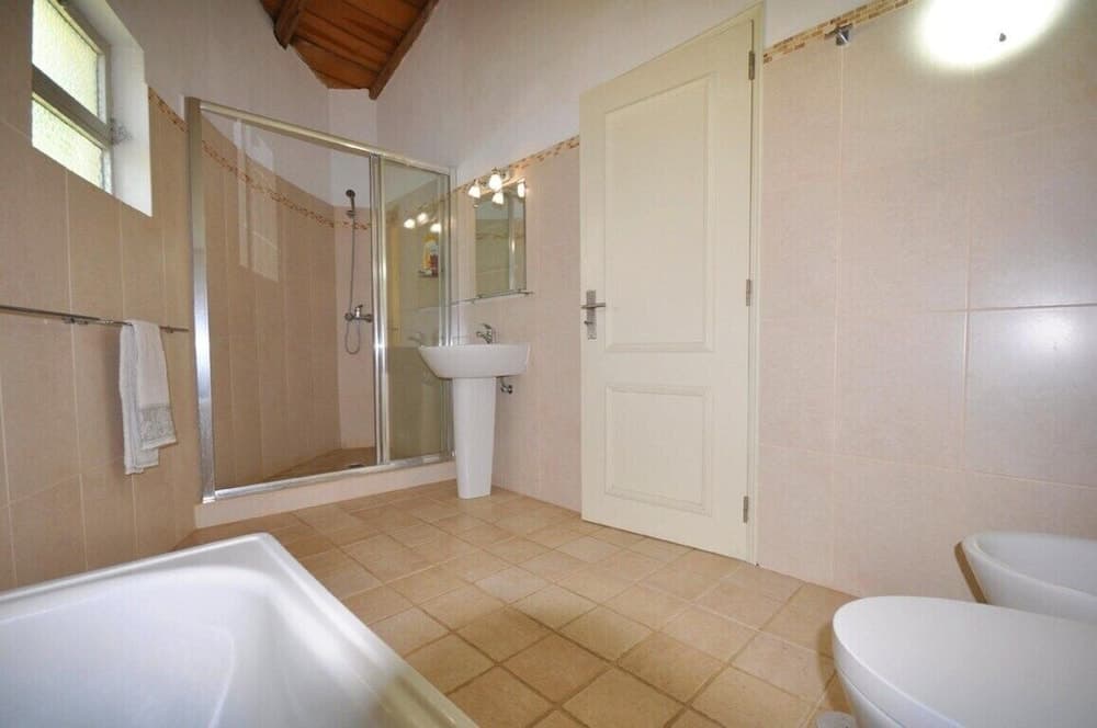 Fantastic Outdoor Area, Private Pool, Tennis Court & Golf Practice Facility