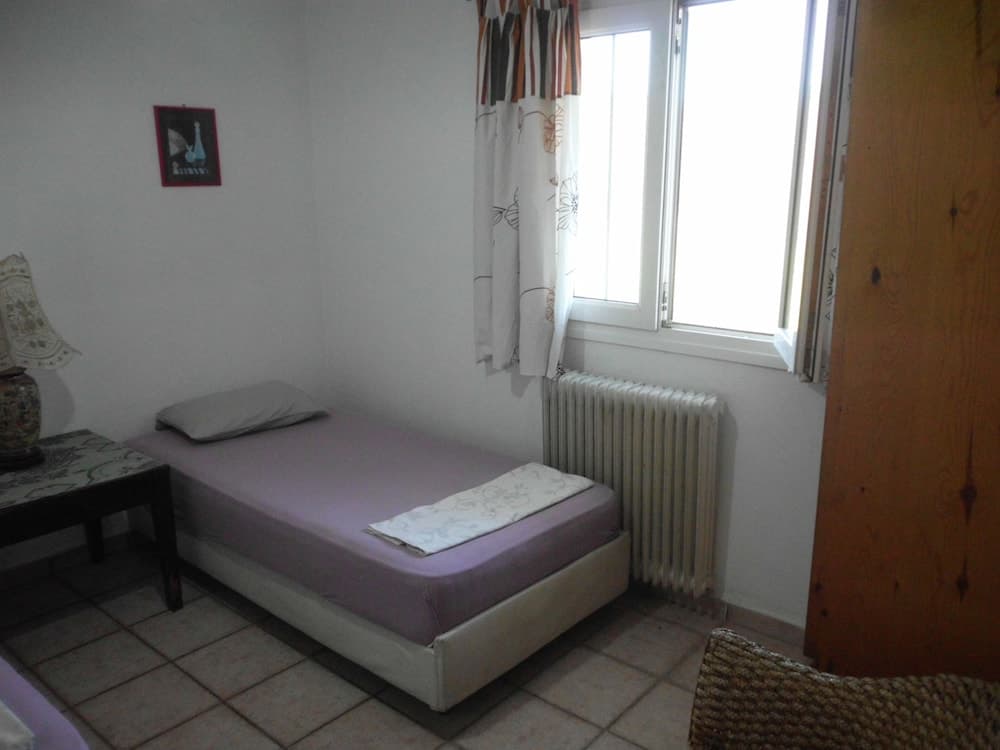 Toms House 4 -----------------------------------