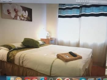 Family Room Sleeps 3 With 1 Double and 1 Single bed Ground Floor Private Shower