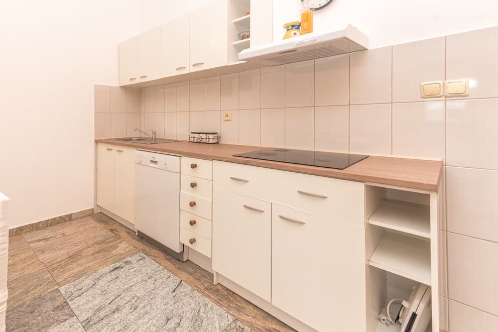 Orange Apartment Sea View