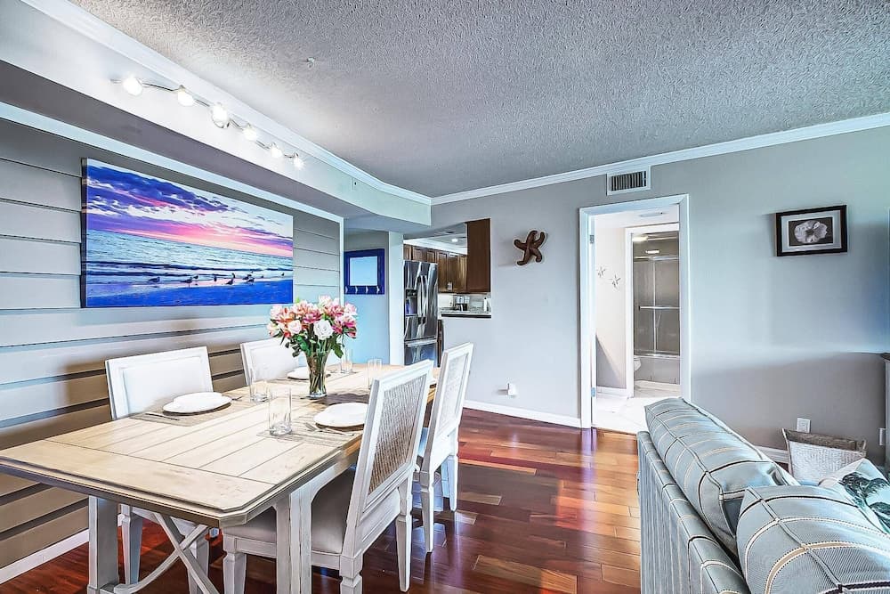 Harbor Towers 3rd Fl Views of the Bay