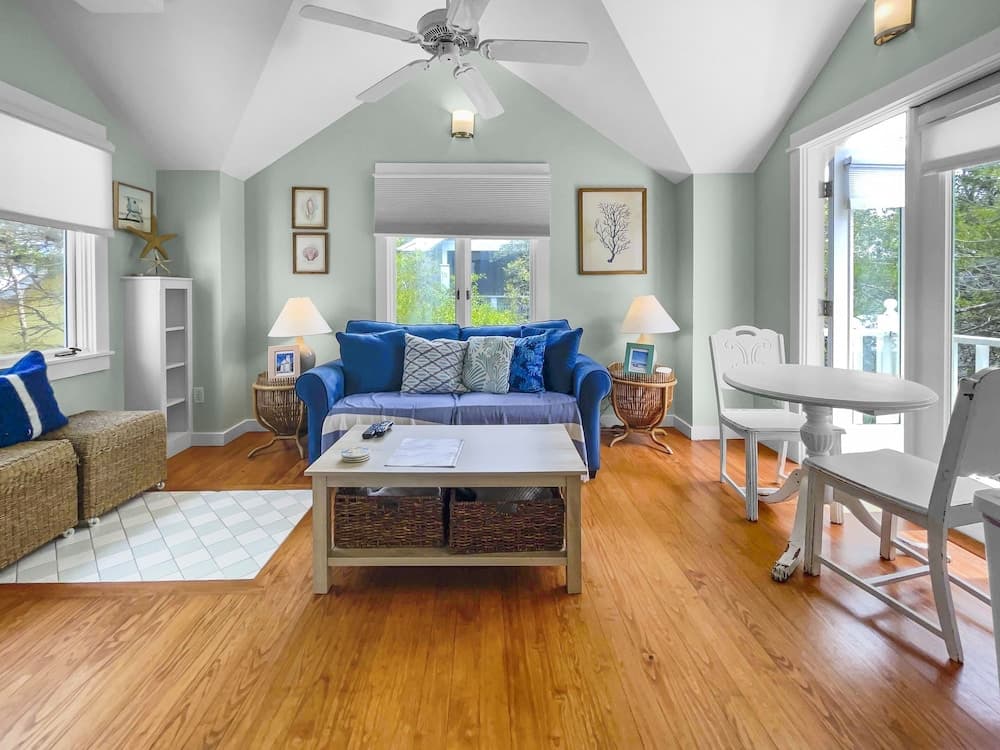 Waves 1 Bedroom Cottage by RedAwning