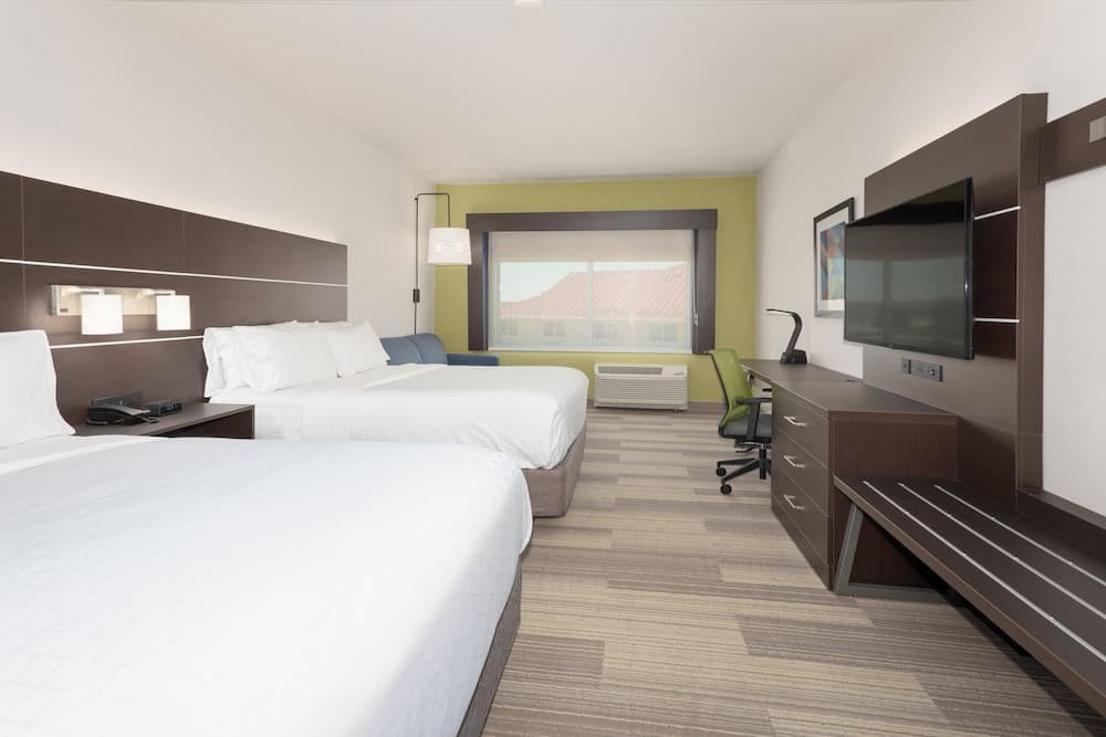 Holiday Inn Express & Suites Firestone Longmont by IHG