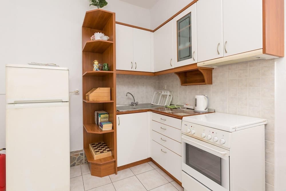 Fotini Walk to Beach Sea Views A C Wifi Car Not Required - 292