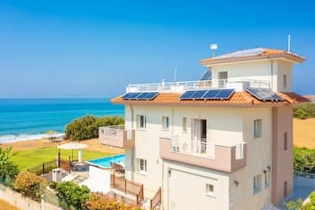 Kalisto Beach Villa Large Private Pool Walk to Beach Sea Views A C Wifi Car Not Required - 2137