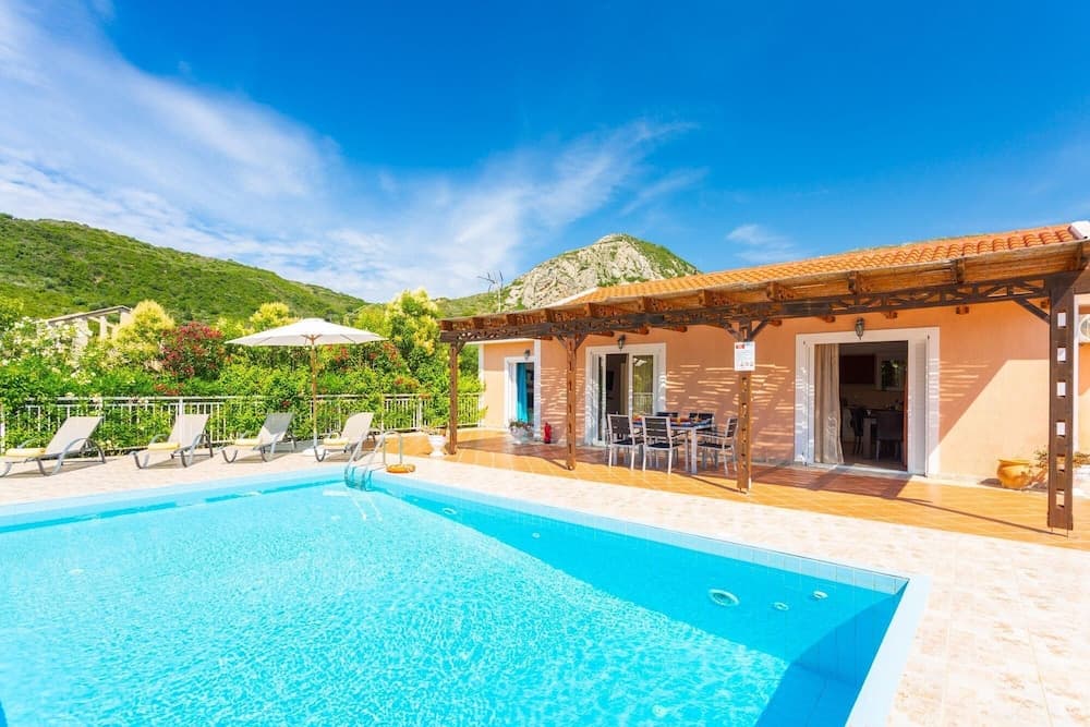 Villa Peach Large Private Pool Walk to Beach Sea Views A C Wifi Car Not Required - 2181