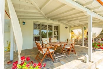 Villa Tassoula Large Private Pool Walk to Beach Wifi - 2830