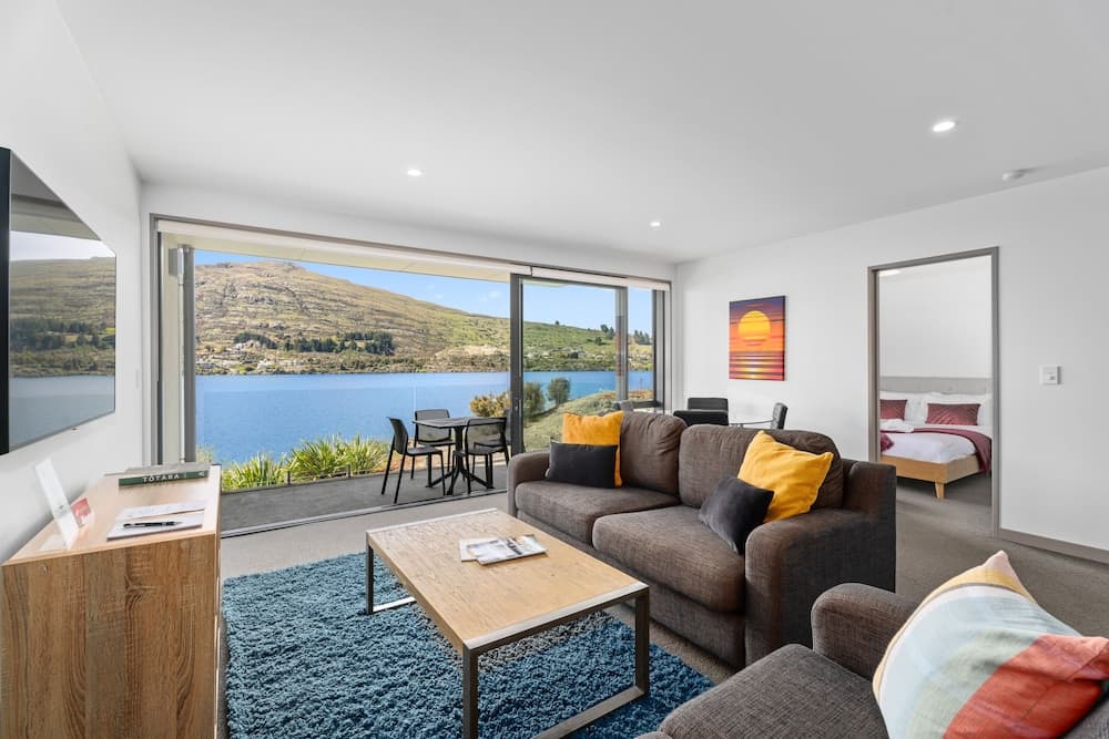 Residence du Lac by Staysouth