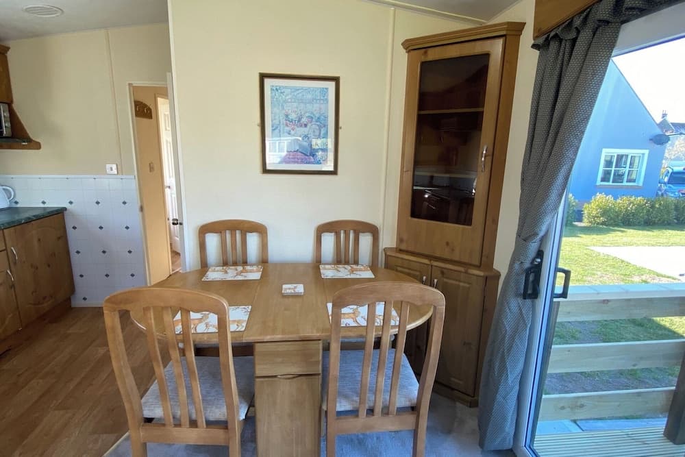 Charming two Bedroom Static Caravan in Whithorn