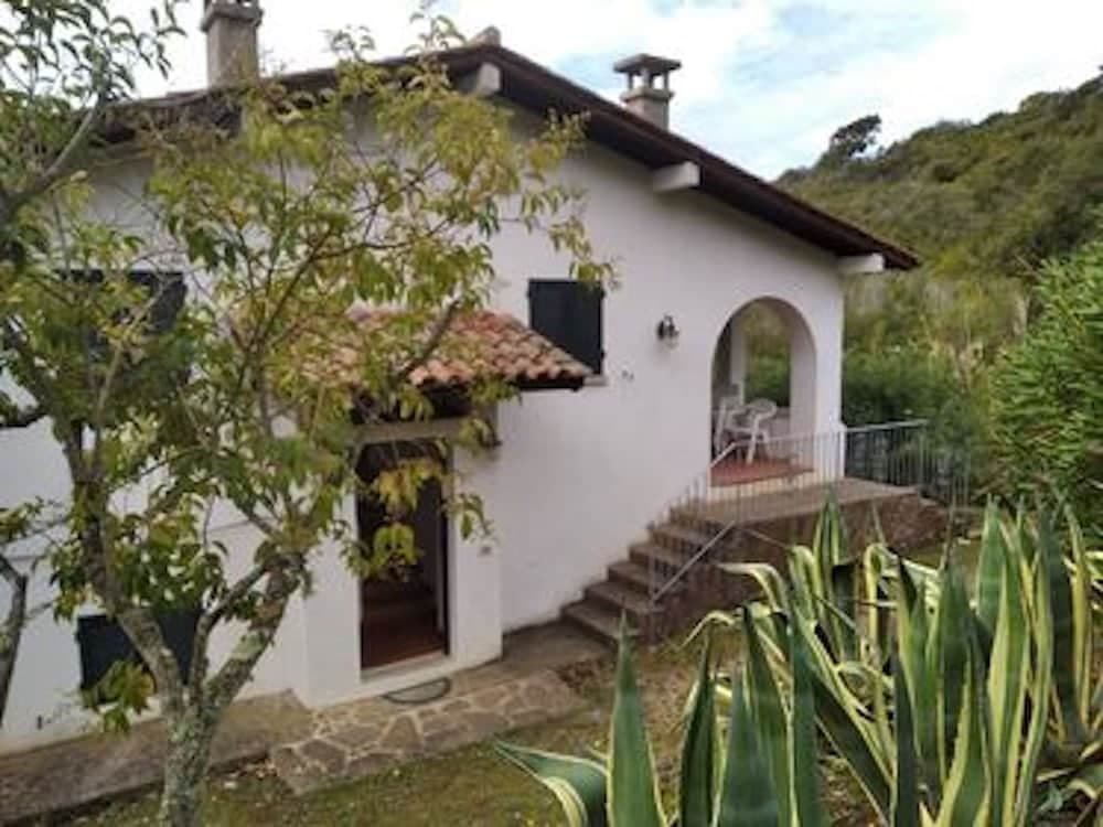 Villa With Garden and Terrace for 8 pax