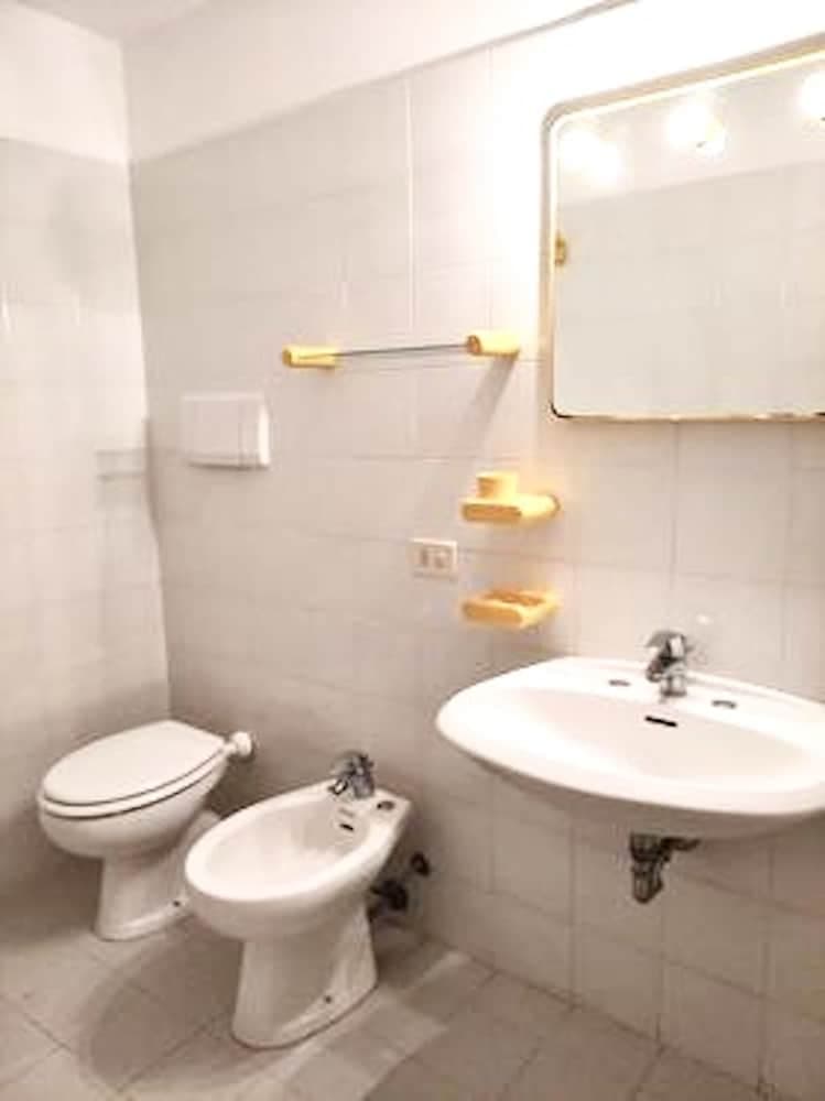 Bilo for 2 pax Closed to the Beach