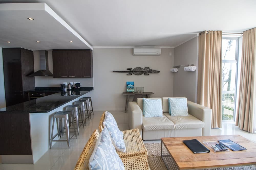 Camps Bay One Bedroom Apartment - The Crystal