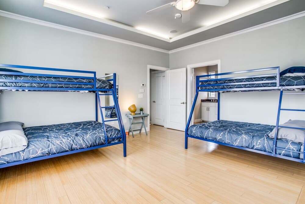 Stylish Three-story Oak Lawn House