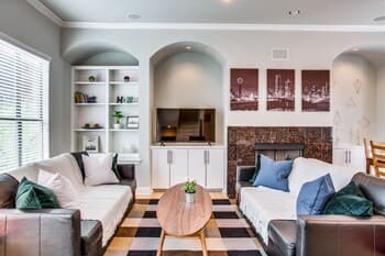 Stylish Three-story Oak Lawn House