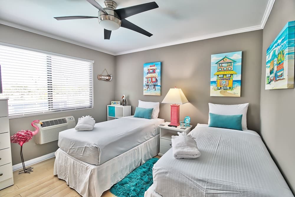 Sea Esta At Sunvillas 2 Bedroom Condo by Redawning