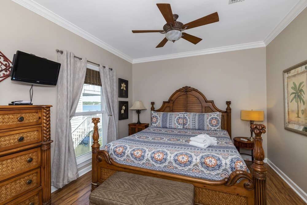 Pelican Pass by ALBVR