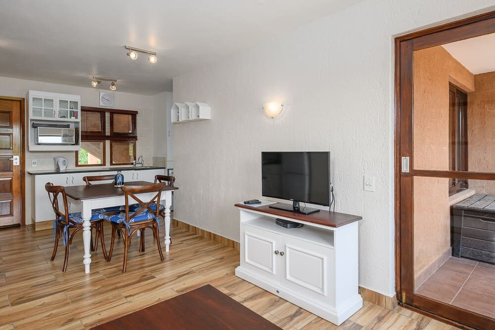 San Lameer Villa Rentals 10423