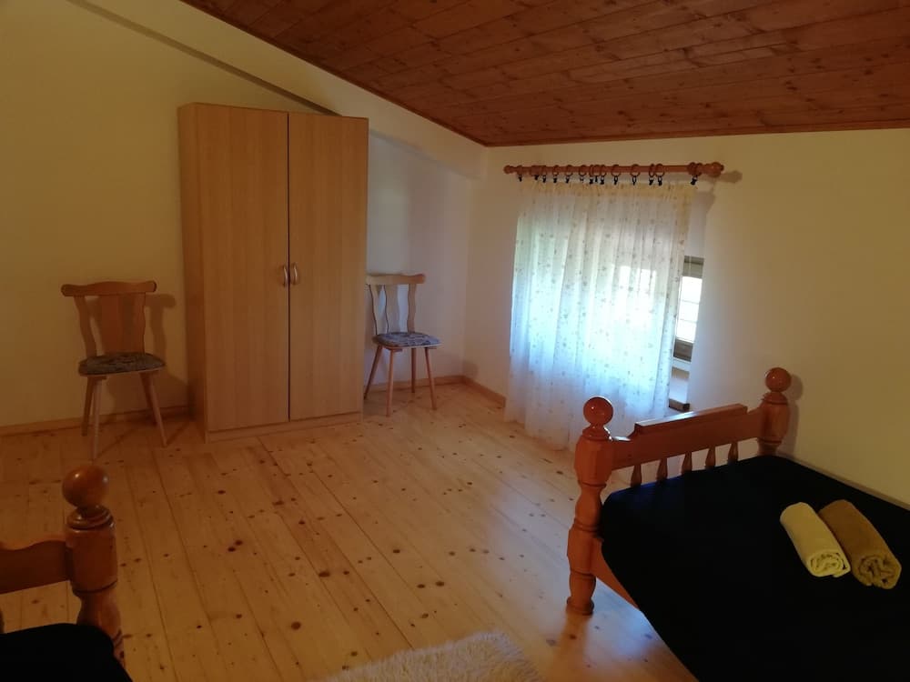 Villa Valeta 500 Meters From the Beach