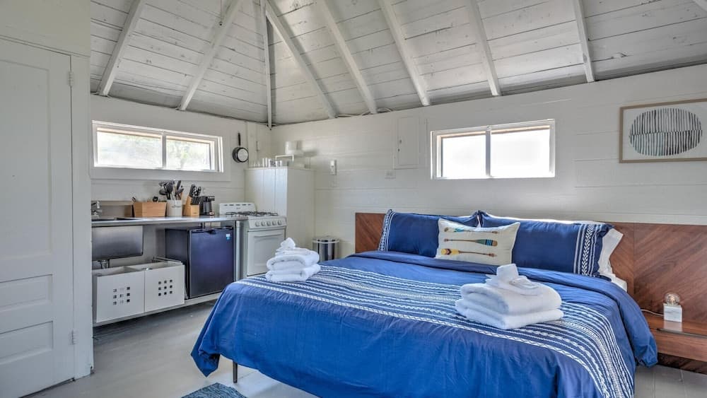 Bungalow 3 - 1br, Waterfront