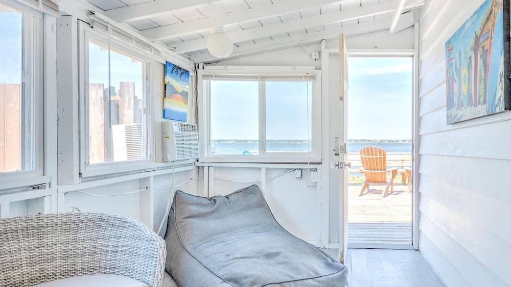 Bungalow 7 - 2br, Waterfront