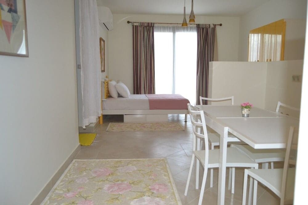 Marassi North Coast Verona with pool