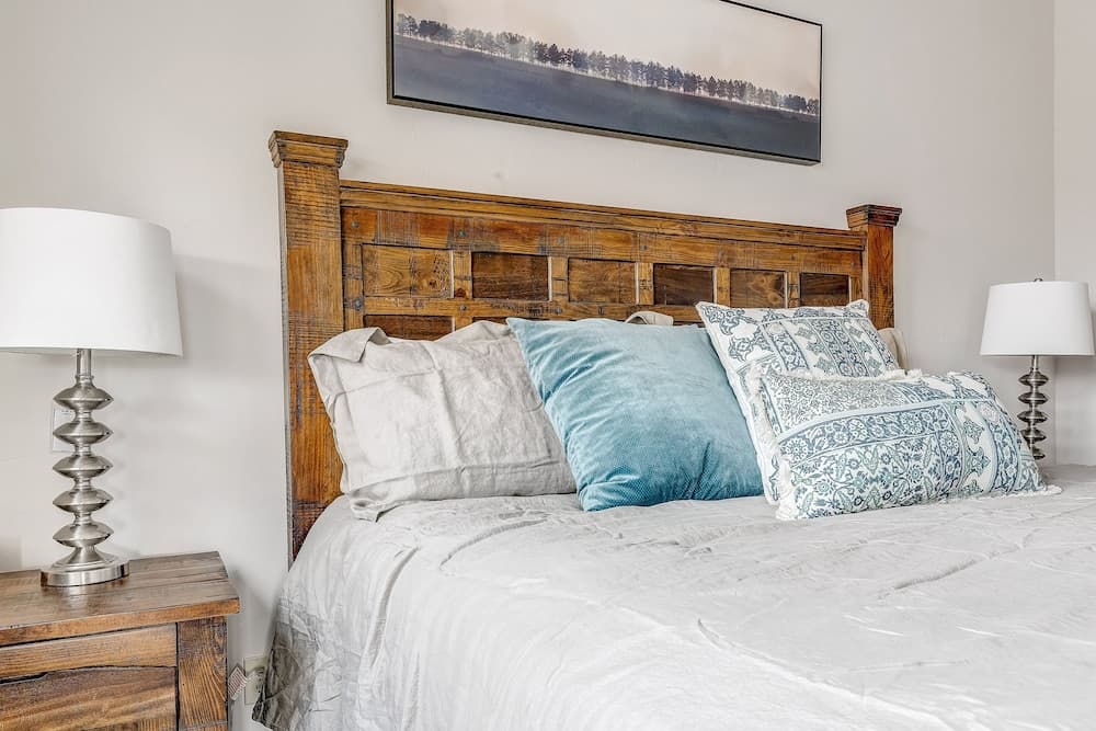 Mountain Willow At Grand Park 4 Bedroom Home by RedAwning