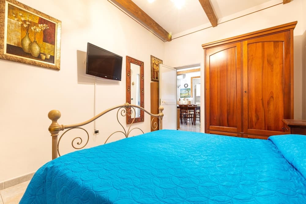 2147 Villa Giulia & Sara