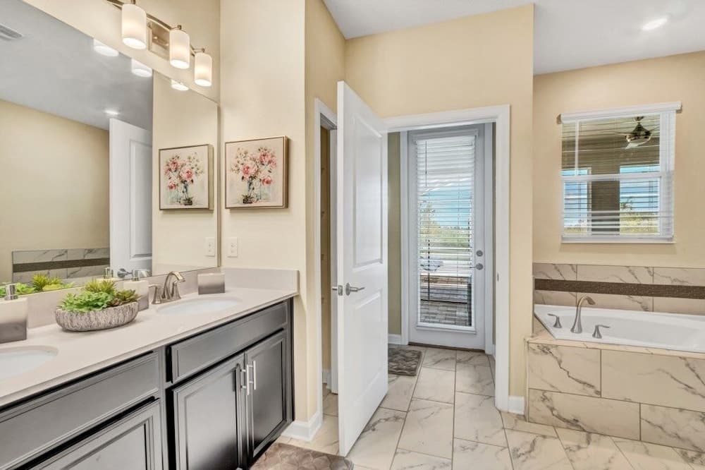 8838cabo 9 Bedroom Villa by Redawning