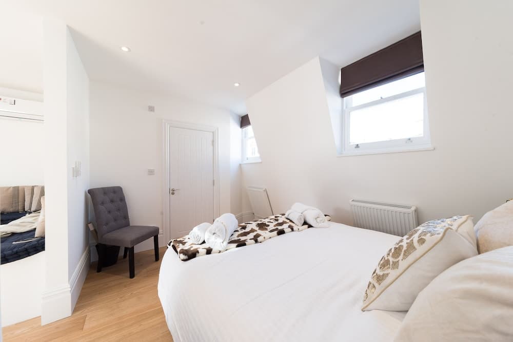 Pet-friendly Fulham Broadway Penthouse, Sw Balcony