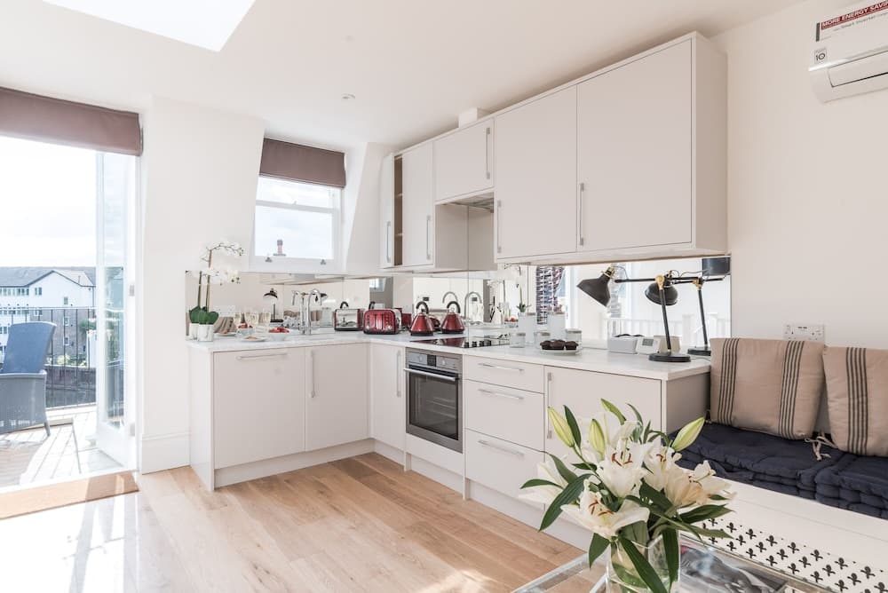 Pet-friendly Fulham Broadway Penthouse, Sw Balcony