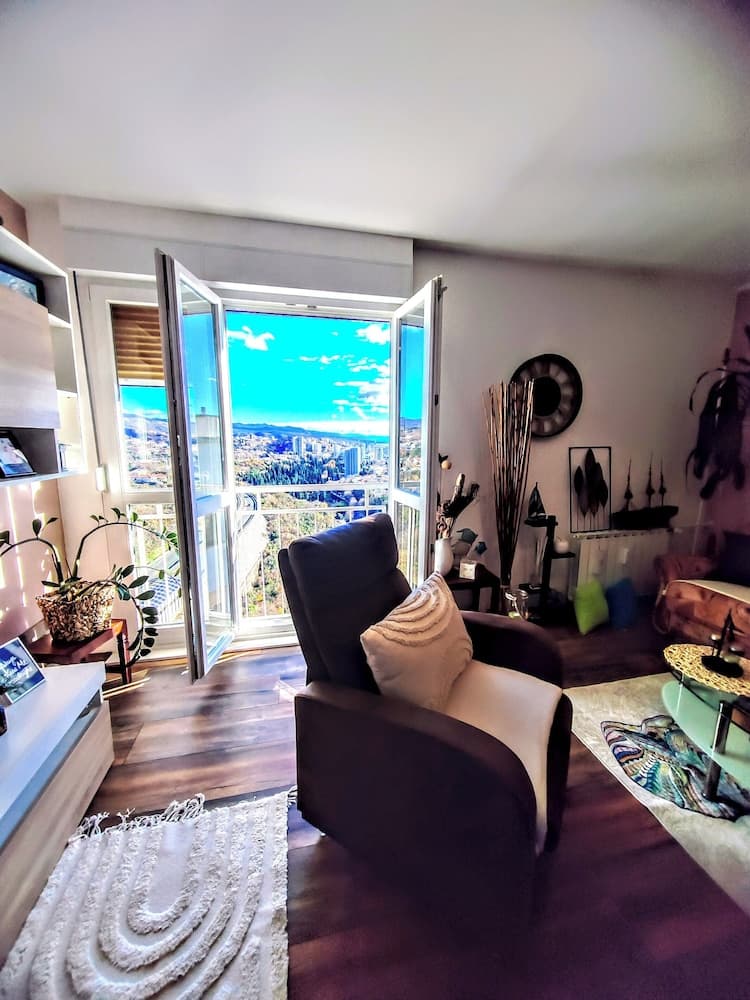 Apartment Sleeps 2 With Stunning Views