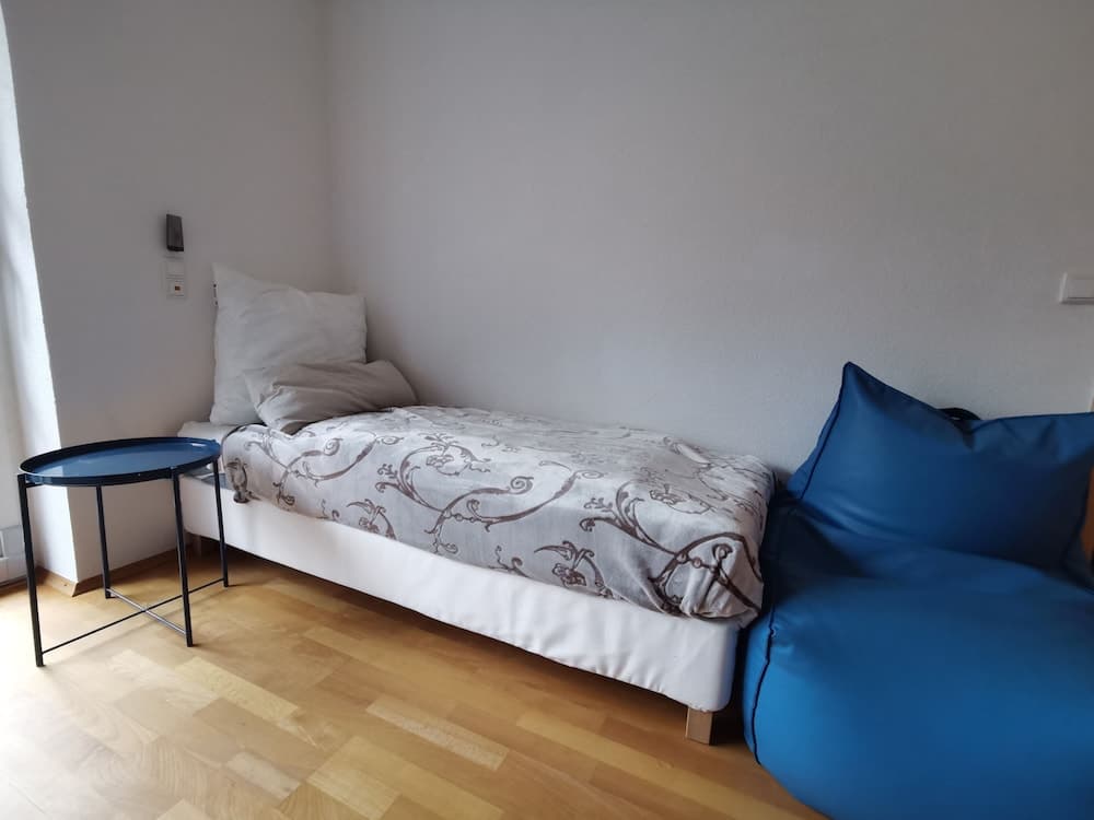 Apartment Close to Lake Ferienwohnung Seenah