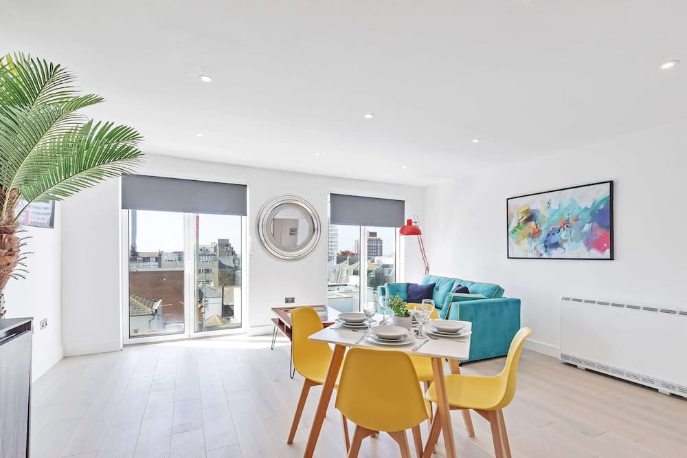 Right On : Bright On Apartment 1B | By My Getaways