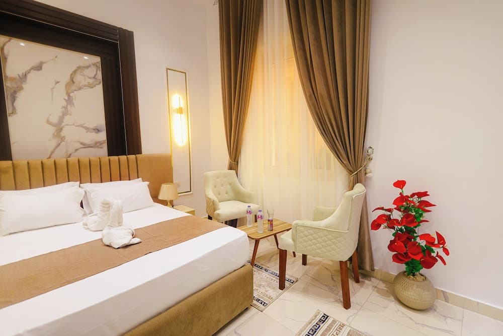 Victory Downtown Boutique Hotel