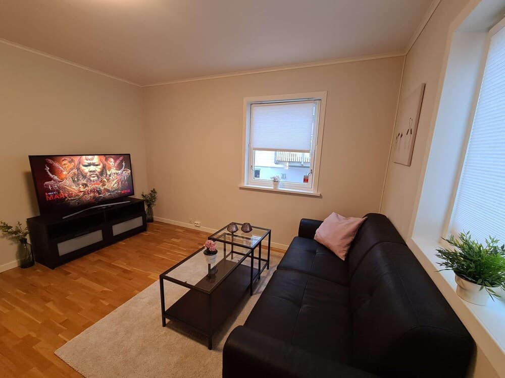 Bright And Central, 2-bedroom, Fully Equipped