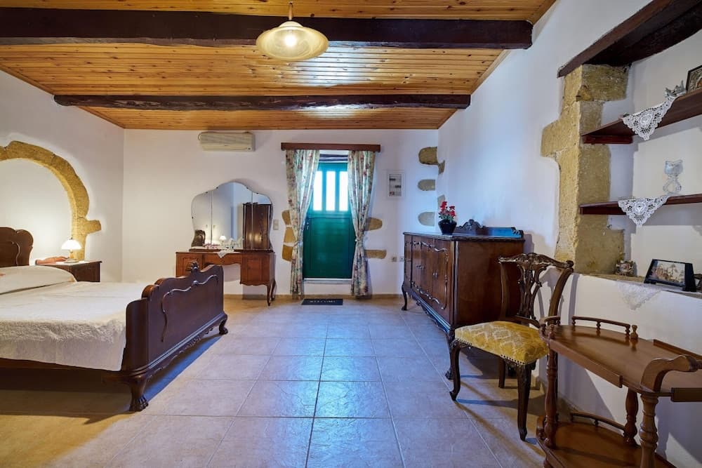 Achilleas Apartments