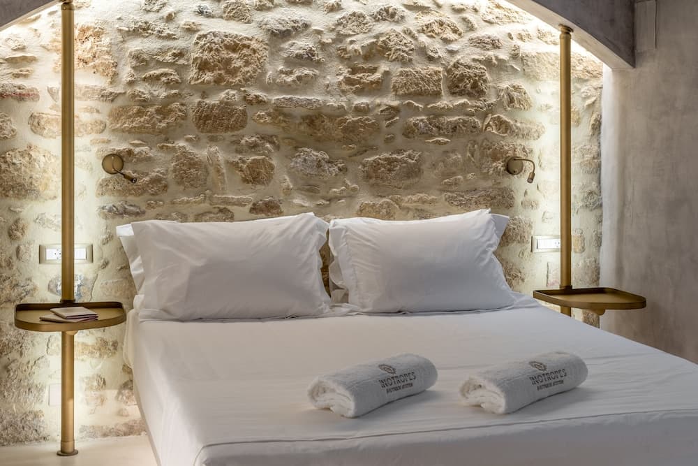 Inotropes Boutique Suites - Adults Only