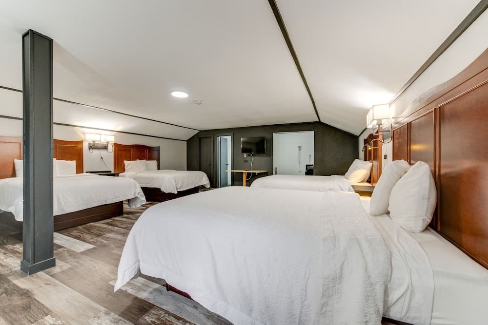 Dolores Mountain Inn