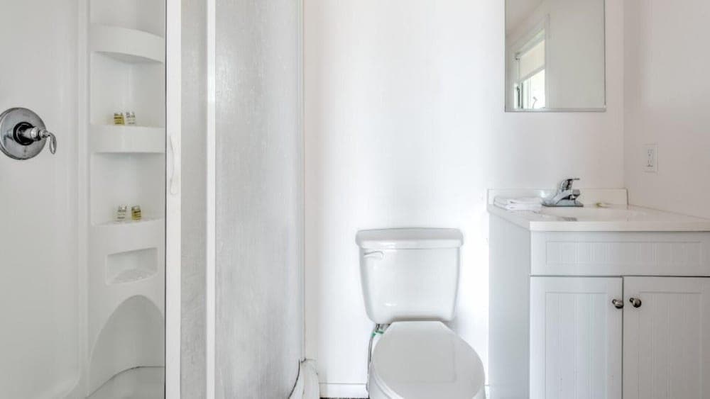 Unit 8 King - Bungalows at Common Ground