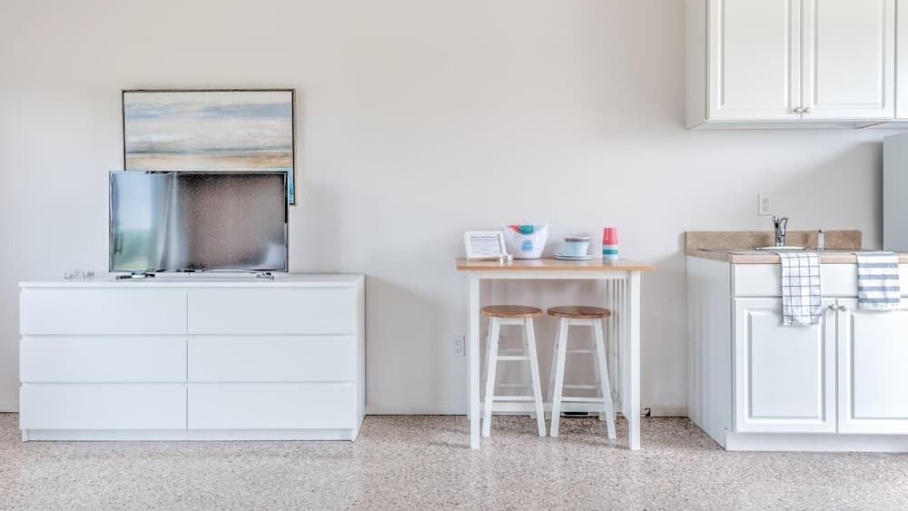 Unit 2 Dbl Queen - Bungalows at Common Ground