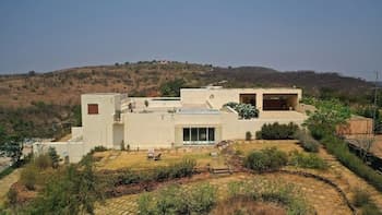 amã Stays & Trails Cliffs Edge Sangrun, Khadakvasla