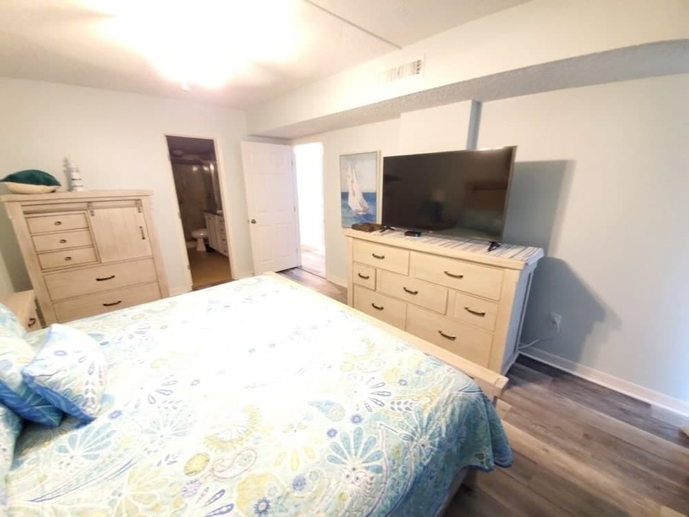 Anastasia 112 2 Bedroom Condo by RedAwning