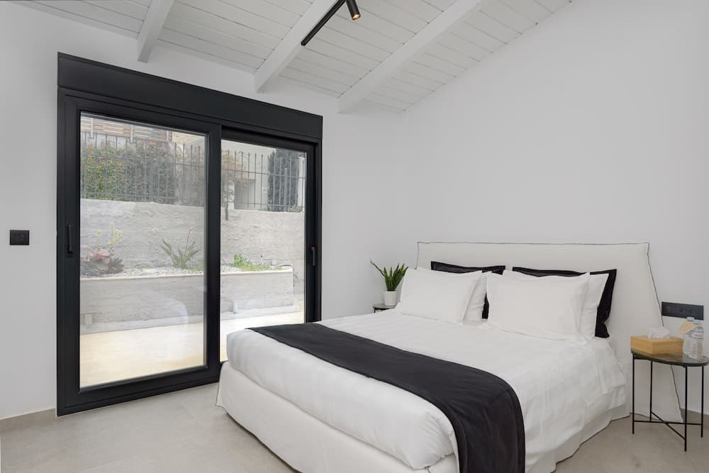 Athenian Black Villa